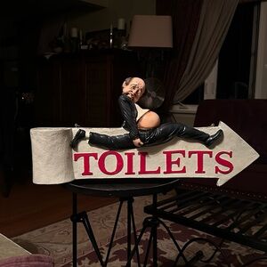 Toilet sign